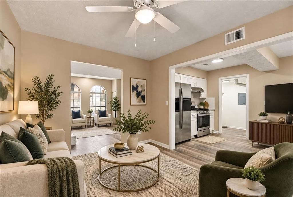 2 bedroom, 2 bathroom, 966 sq ft townhouse for sale at 818 Heritage Oaks Drive, Stone Mountain, GA 30088 — photo 9