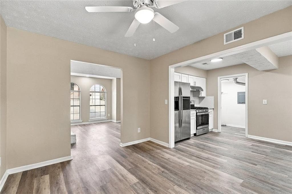 2 bedroom, 2 bathroom, 966 sq ft townhouse for sale at 818 Heritage Oaks Drive, Stone Mountain, GA 30088 — photo 10
