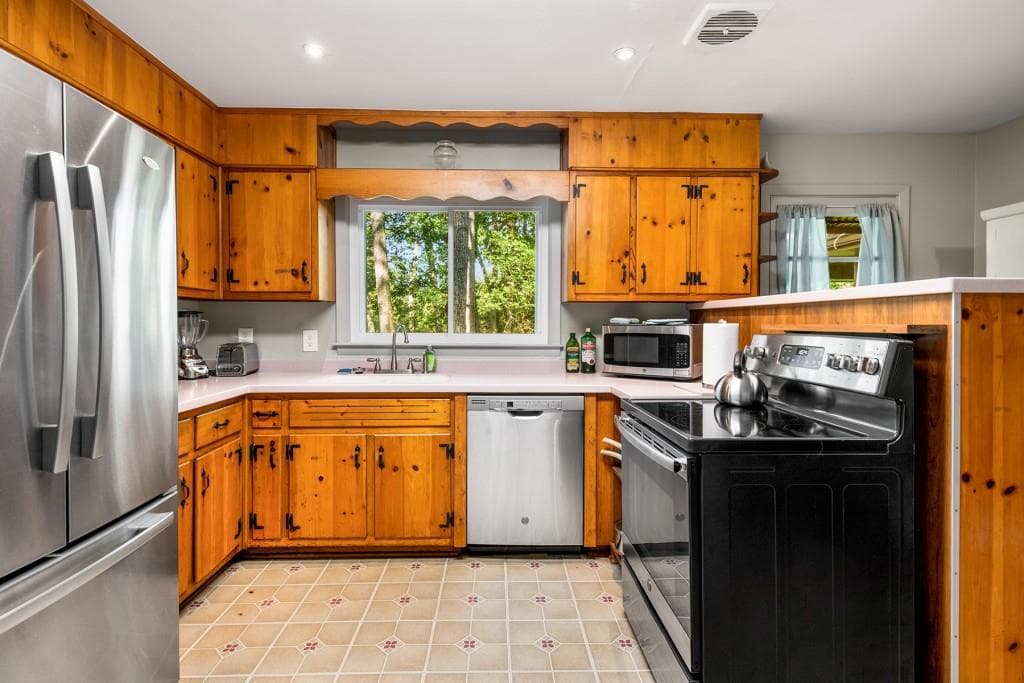 3 bedroom, 2 bathroom, 1,818 sq ft single family residence for rent at 708 Densley Drive, Decatur, GA 30033 for $2,800 a month — photo 7