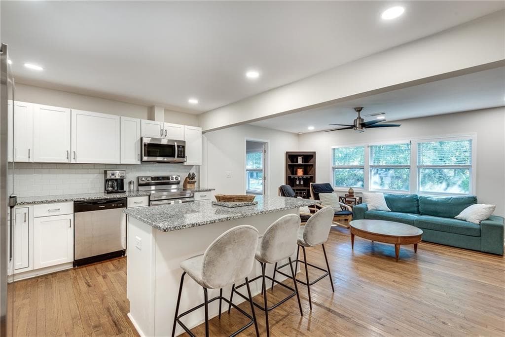 3 bedroom, 2 bathroom, 1,389 sq ft single family residence for sale at 2994 Westbury Drive, Decatur, GA 30033 — photo 9