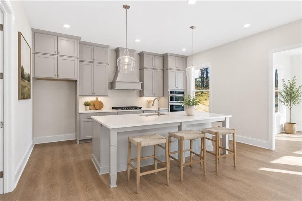6 bedroom, 5 bathroom, 4,011 sq ft single family residence under contract at 715 Crest Line Trl Trail, Powder Springs, GA 30127 — photo 3