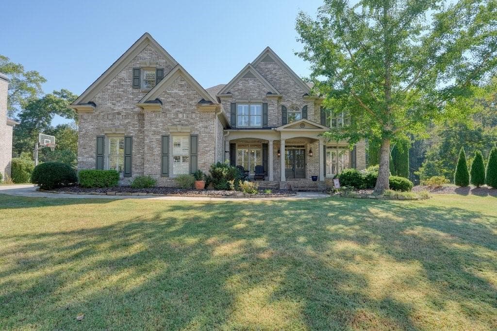 5 bedroom, 4 bathroom, 4,117 sq ft single family residence for sale at 624 Devon Brooke Drive, Woodstock, GA 30188 — photo 1 of 35