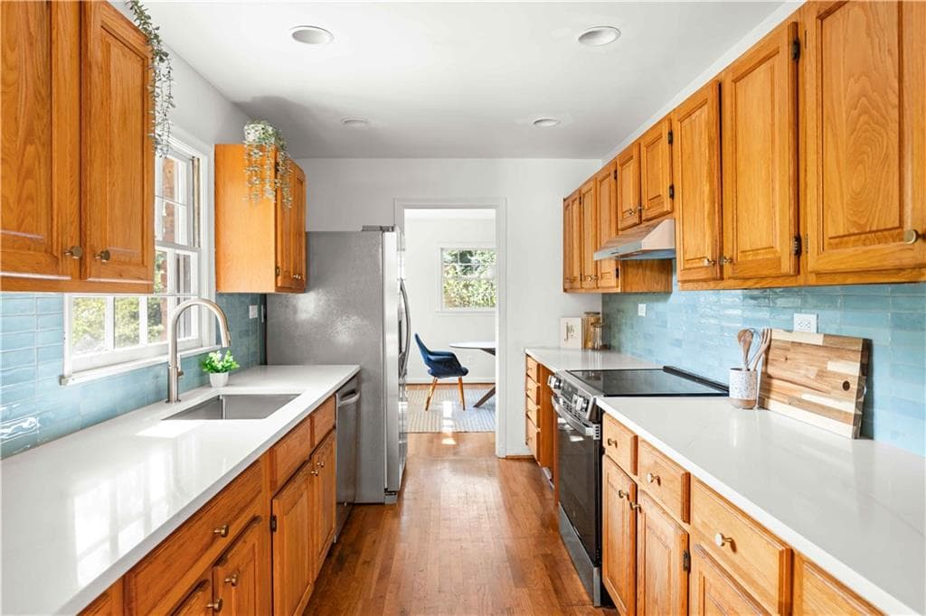 5 bedroom, 3 bathroom, 2,879 sq ft single family residence for sale at 1120 Bromley Road, Avondale Estates, GA 30002 — photo 3