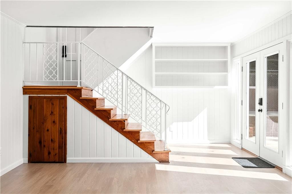 5 bedroom, 3 bathroom, 2,879 sq ft single family residence for sale at 1120 Bromley Road, Avondale Estates, GA 30002 — photo 7