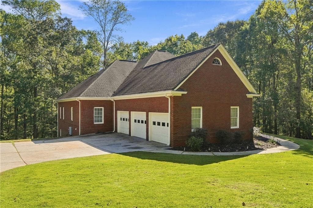 5 bedroom, 6 bathroom, 5,251 sq ft single family residence for sale at 106 Shalea Lane, Ball Ground, GA 30107 — photo 2