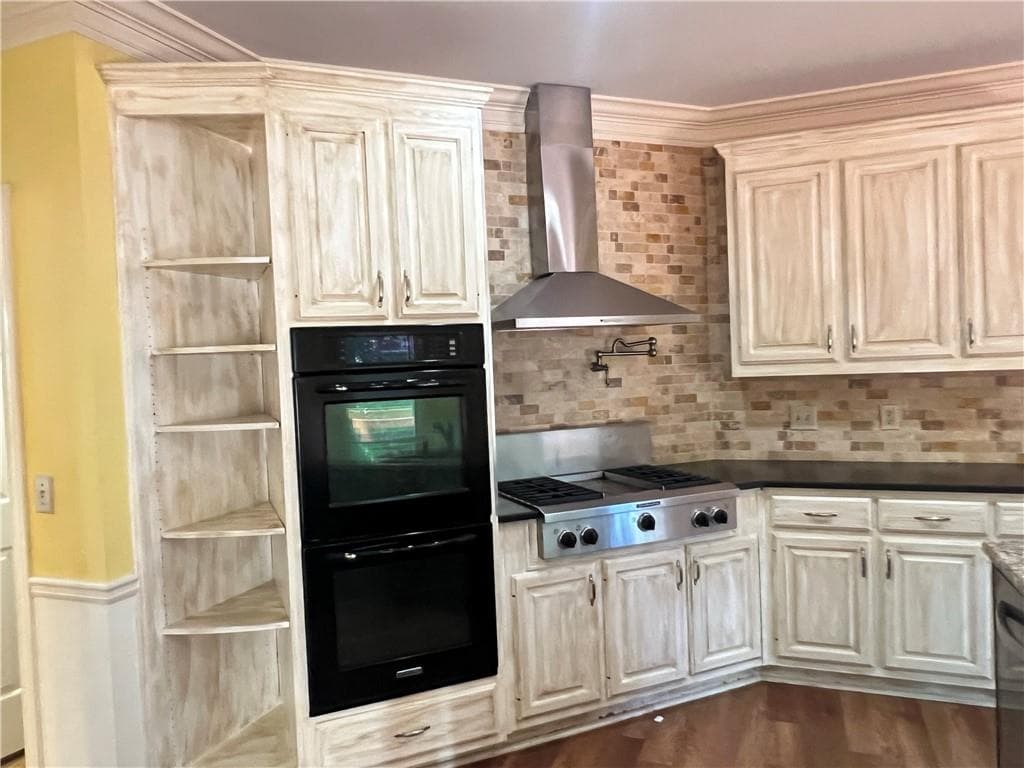 6 bedroom, 5 bathroom, 3,189 sq ft single family residence for sale at 5415 Hampstead Way, Johns Creek, GA 30097 — photo 9