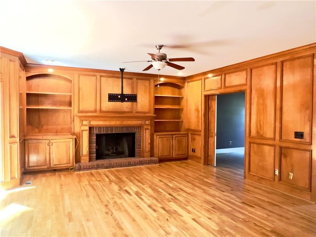 6 bedroom, 5 bathroom, 3,189 sq ft single family residence for sale at 5415 Hampstead Way, Johns Creek, GA 30097 — photo 6