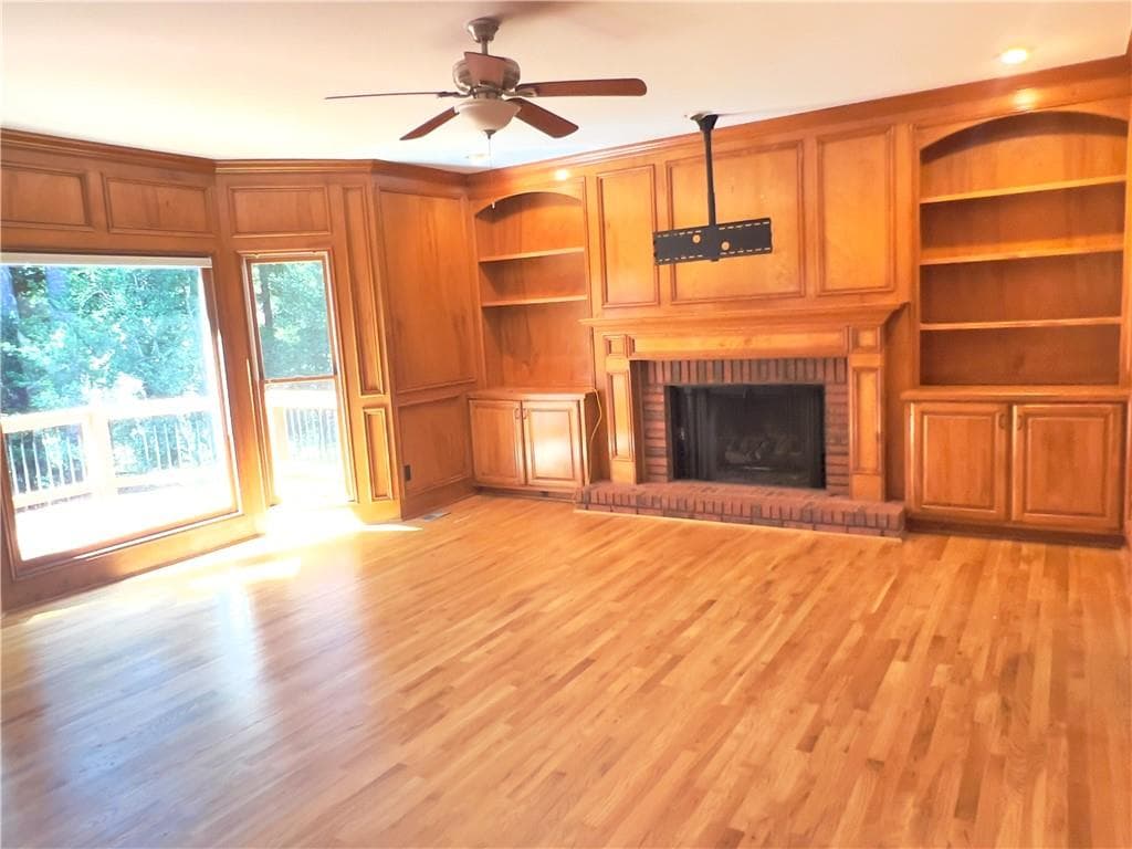 6 bedroom, 5 bathroom, 3,189 sq ft single family residence for sale at 5415 Hampstead Way, Johns Creek, GA 30097 — photo 5