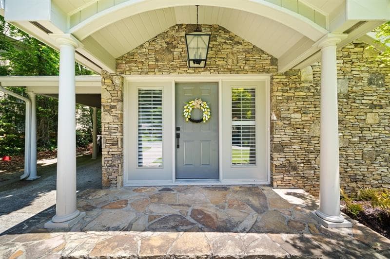 4 bedroom, 2 bathroom, 1,850 sq ft single family residence for rent at 3647 Keswick Drive, Chamblee, GA 30341 for $4,500 a month — photo 2