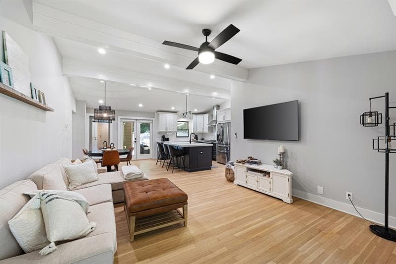 4 bedroom, 2 bathroom, 1,850 sq ft single family residence for rent at 3647 Keswick Drive, Chamblee, GA 30341 for $4,500 a month — photo 3