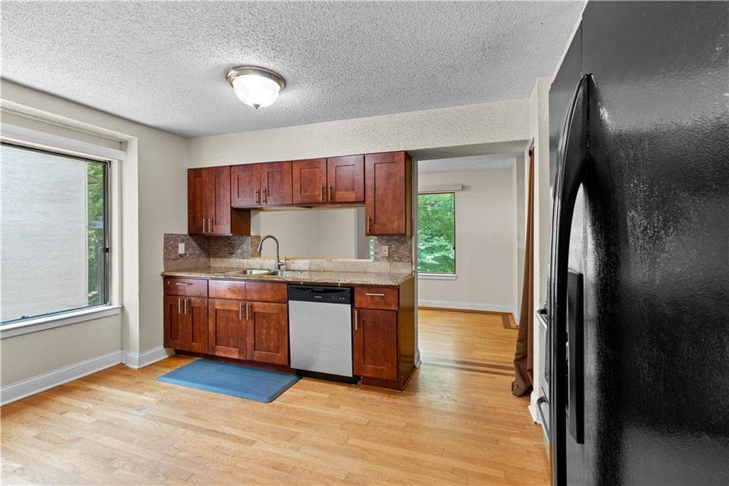 1 bedroom, 1 bathroom, 943 sq ft condominium for sale at 814 Seasons Parkway, Norcross, GA 30093 — photo 5