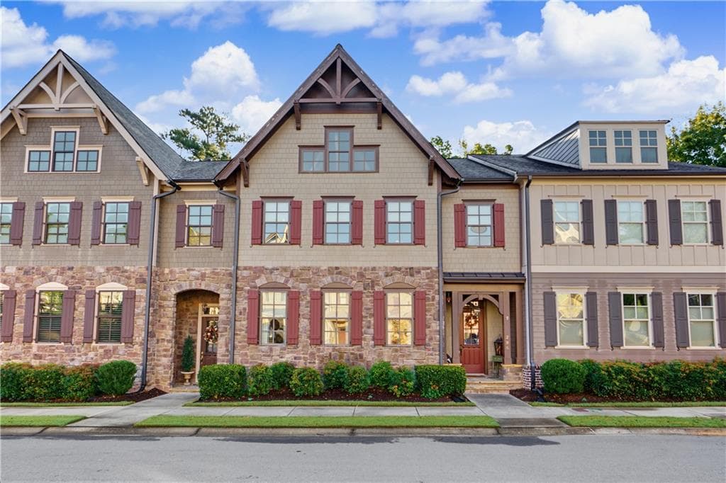 3 bedroom, 4 bathroom, 3,921 sq ft townhouse for sale at 286 Trecastle Square 286, Canton, GA 30114