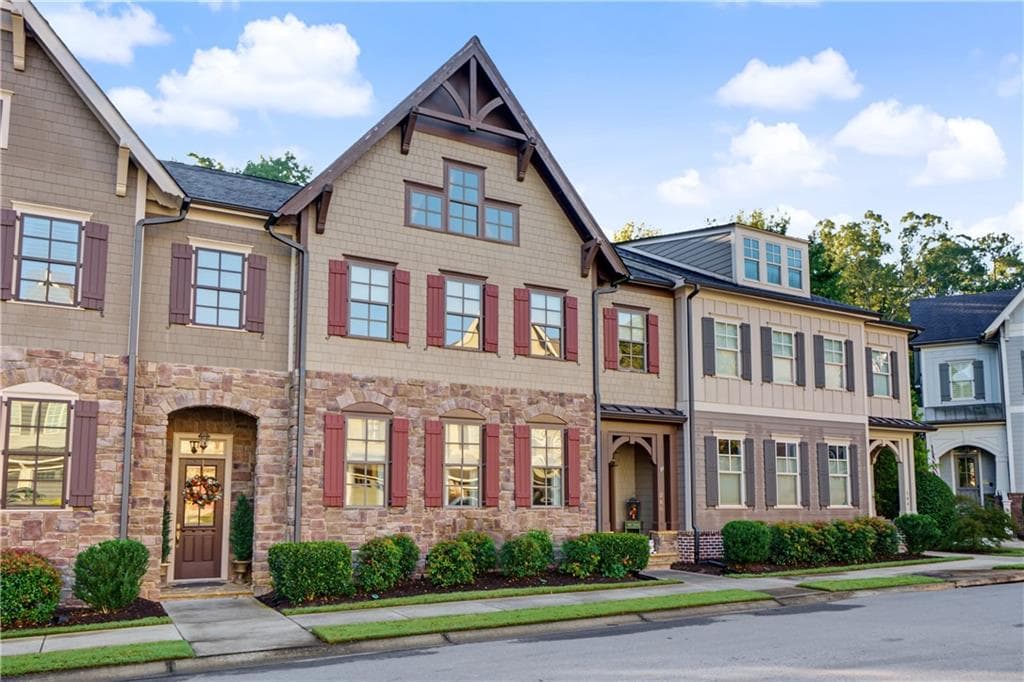 3 bedroom, 4 bathroom, 3,921 sq ft townhouse for sale at 286 Trecastle Square 286, Canton, GA 30114 — photo 2