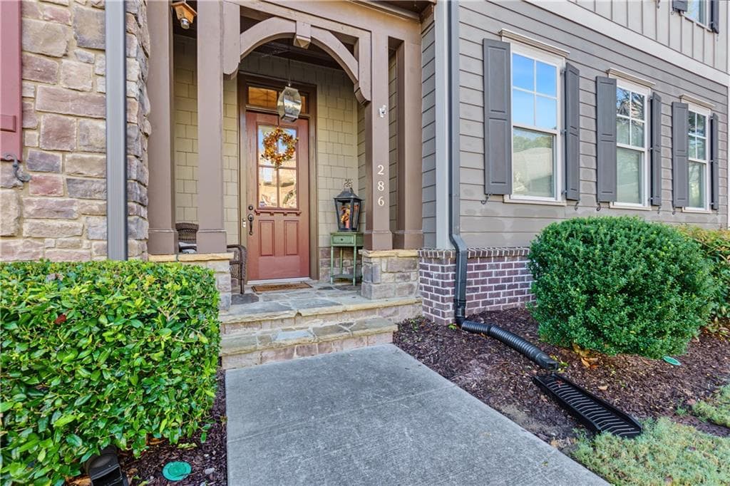 3 bedroom, 4 bathroom, 3,921 sq ft townhouse for sale at 286 Trecastle Square 286, Canton, GA 30114 — photo 4