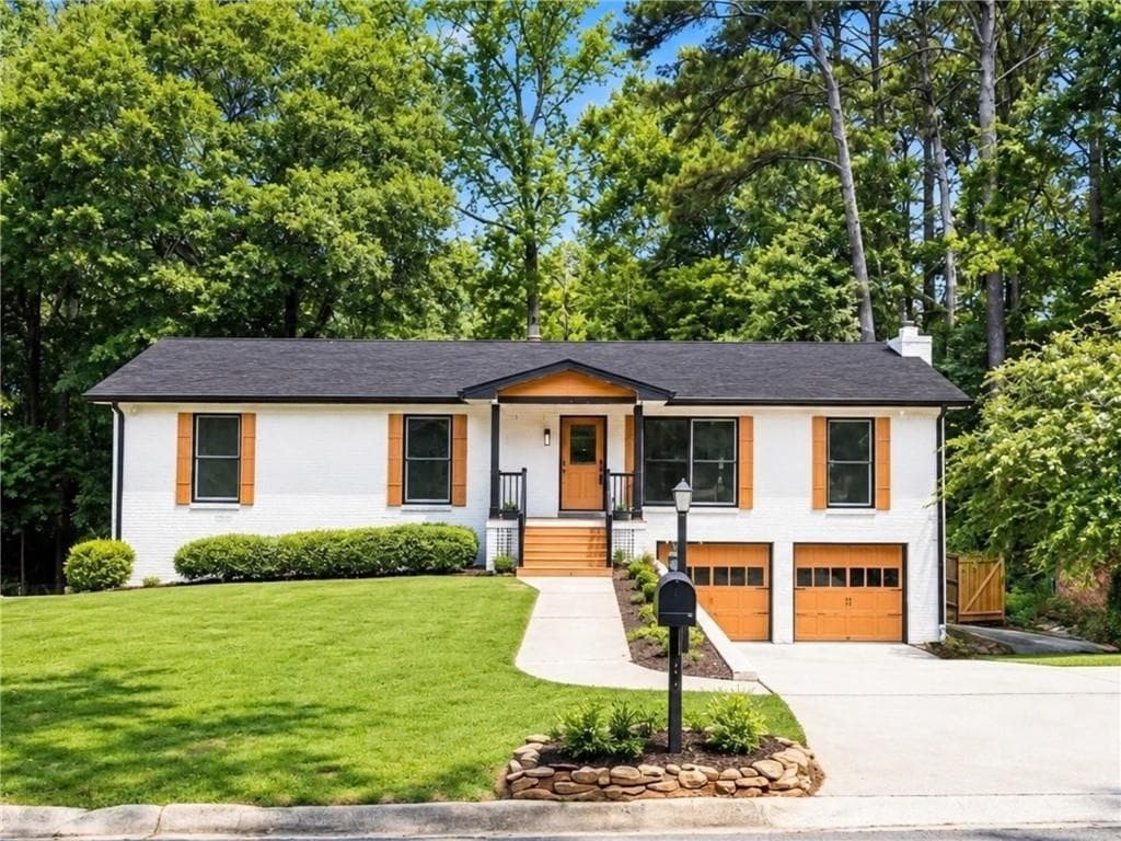 4 bedroom, 3 bathroom, 2,450 sq ft single family residence for rent at 1572 Darwen Lane, Tucker, GA 30084 for $3,197 a month — photo 2