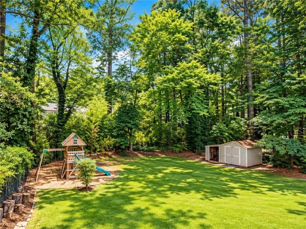 4 bedroom, 3 bathroom, 2,450 sq ft single family residence for rent at 1572 Darwen Lane, Tucker, GA 30084 for $3,197 a month — photo 6
