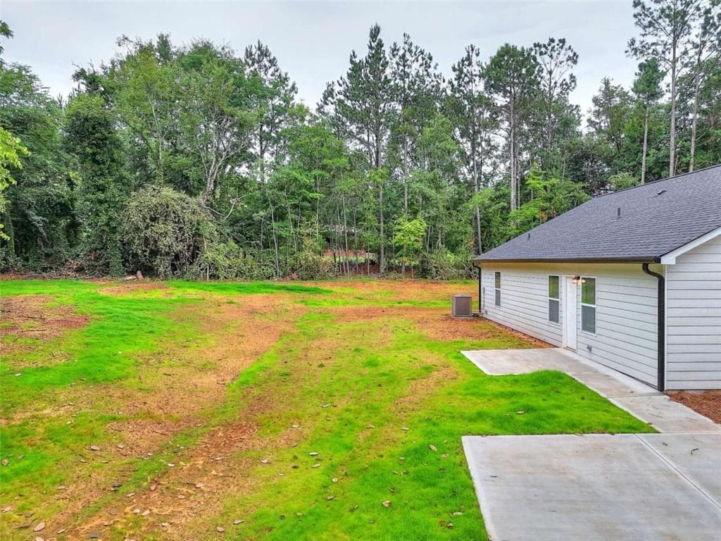 4 bedroom, 2 bathroom, 1,580 sq ft single family residence for rent at 301 Carwood Drive, Monroe, GA 30655 for $2,000 a month — photo 6