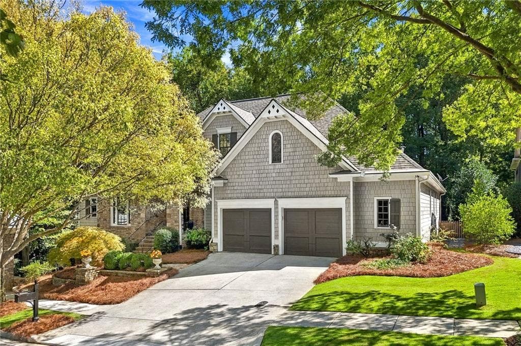 4 bedroom, 4 bathroom, 5,370 sq ft single family residence for sale at 2940 Woodvale Court, Alpharetta, GA 30022 — photo 1 of 54