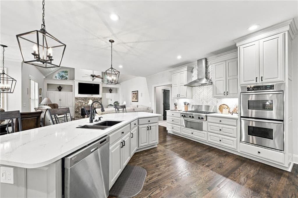 4 bedroom, 4 bathroom, 5,370 sq ft single family residence for sale at 2940 Woodvale Court, Alpharetta, GA 30022 — photo 10