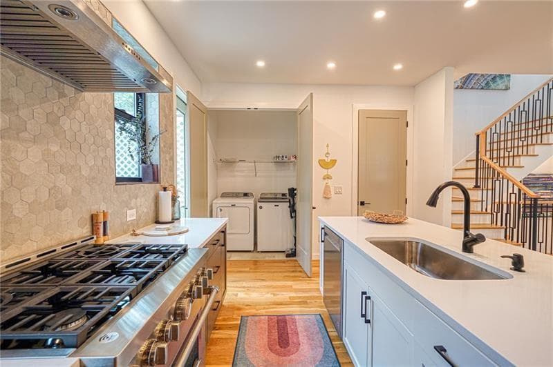 4 bedroom, 4 bathroom, 2,400 sq ft single family residence for rent at 825 Barnett Street, Atlanta, GA 30306 for $7,000 a month — photo 9