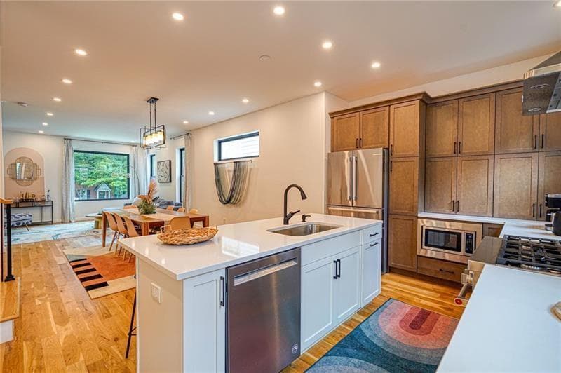 4 bedroom, 4 bathroom, 2,400 sq ft single family residence for rent at 825 Barnett Street, Atlanta, GA 30306 for $7,000 a month — photo 10