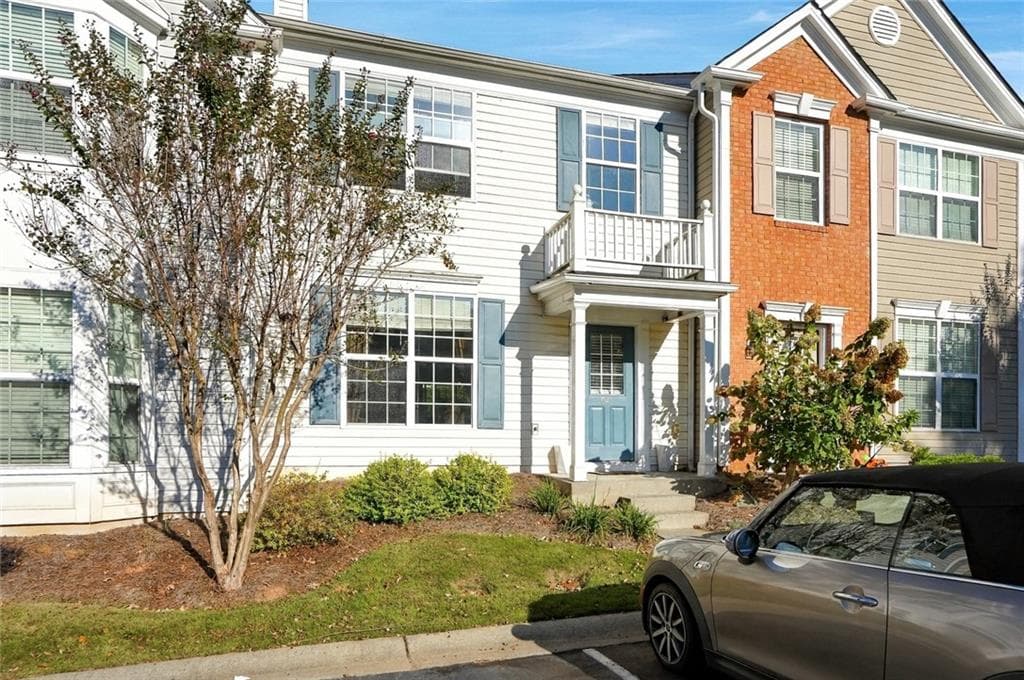 3 bedroom, 3 bathroom, 1,386 sq ft townhouse for sale at 1041 Prestwyck Court, Alpharetta, GA 30004 — photo 3