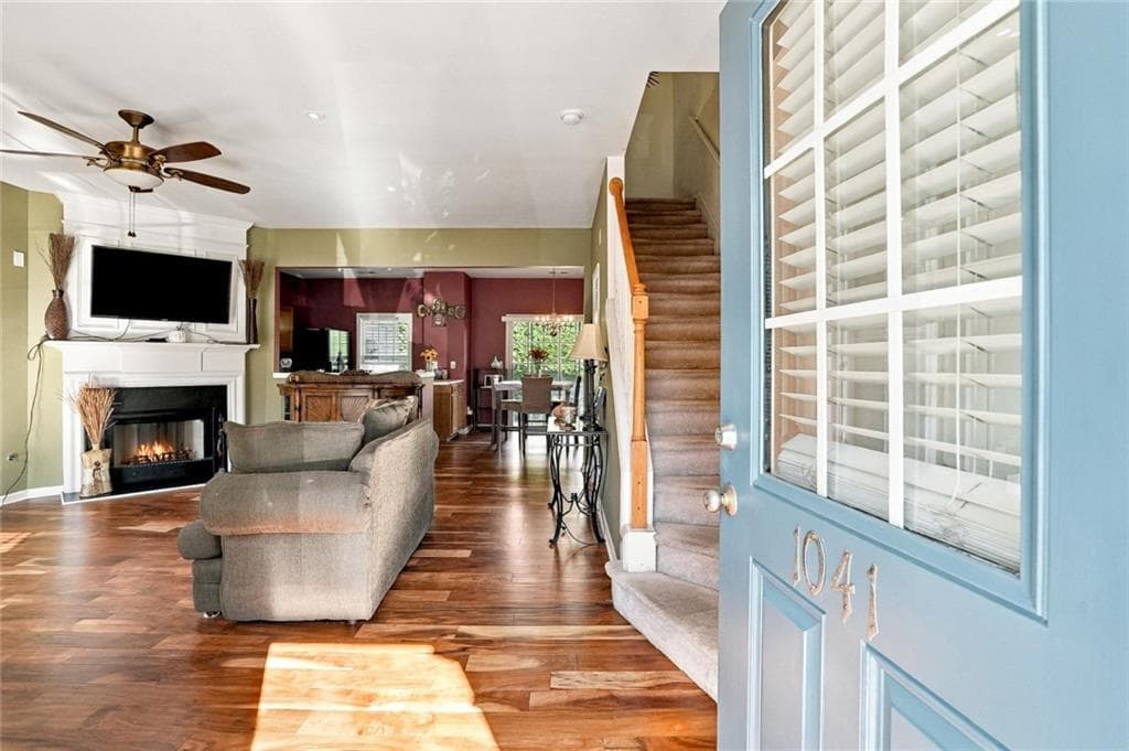 3 bedroom, 3 bathroom, 1,386 sq ft townhouse for sale at 1041 Prestwyck Court, Alpharetta, GA 30004 — photo 4