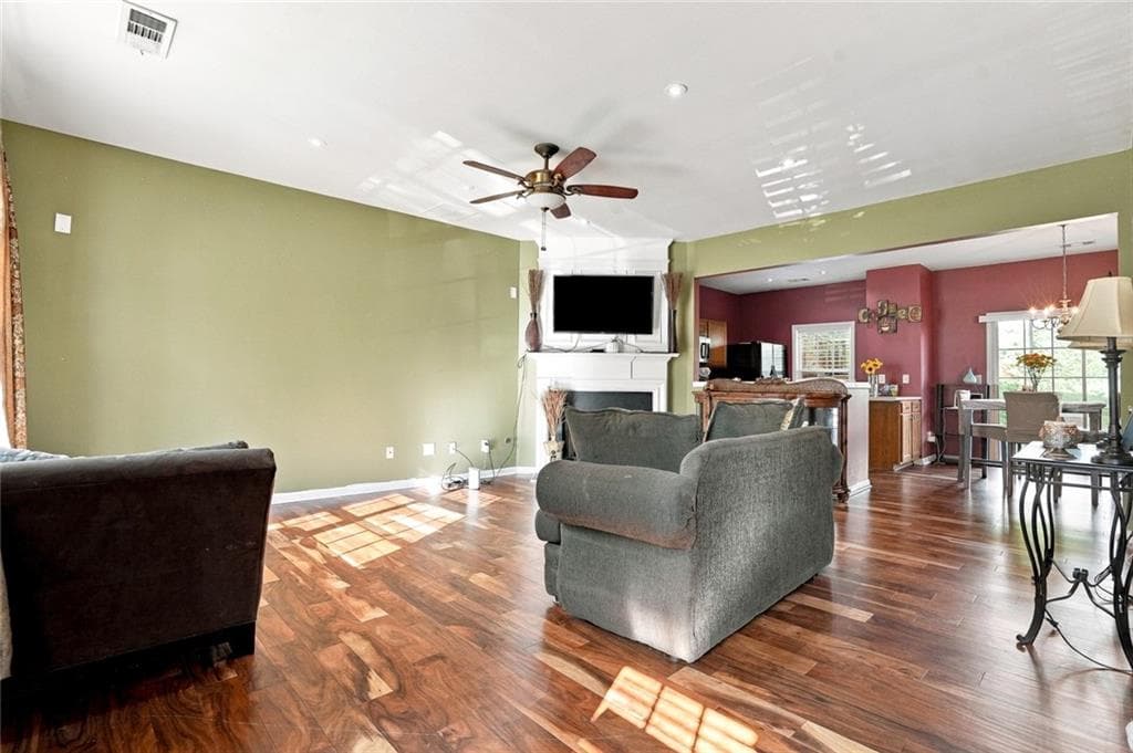 3 bedroom, 3 bathroom, 1,386 sq ft townhouse for sale at 1041 Prestwyck Court, Alpharetta, GA 30004 — photo 6