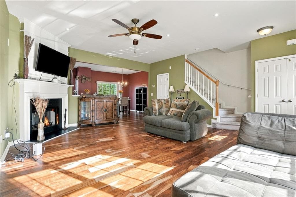 3 bedroom, 3 bathroom, 1,386 sq ft townhouse for sale at 1041 Prestwyck Court, Alpharetta, GA 30004 — photo 8