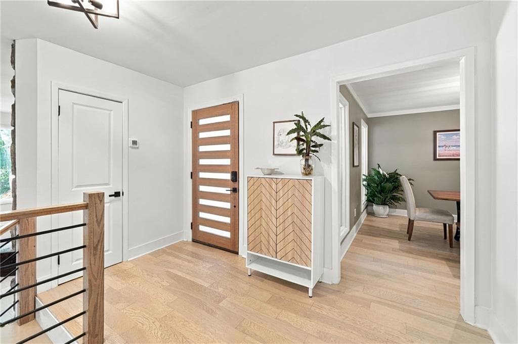 4 bedroom, 3 bathroom, 3,293 sq ft single family residence for sale at 200 Pitch Lake Lane, Roswell, GA 30076 — photo 5