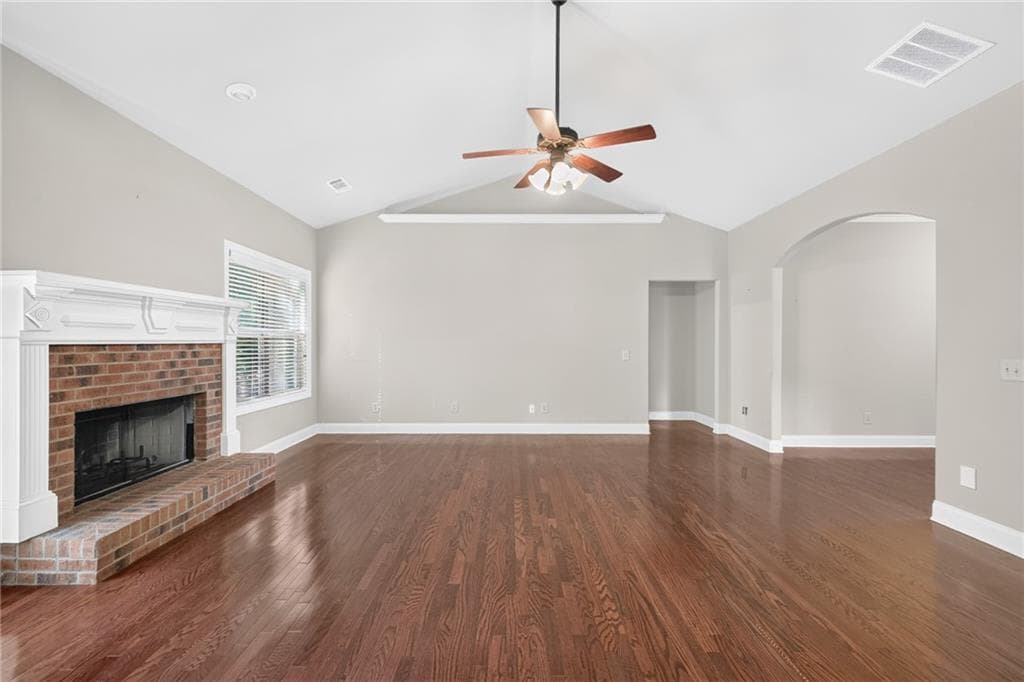 3 bedroom, 3 bathroom, 2,183 sq ft single family residence for sale at 301 Molly Way, Winder, GA 30680 — photo 5