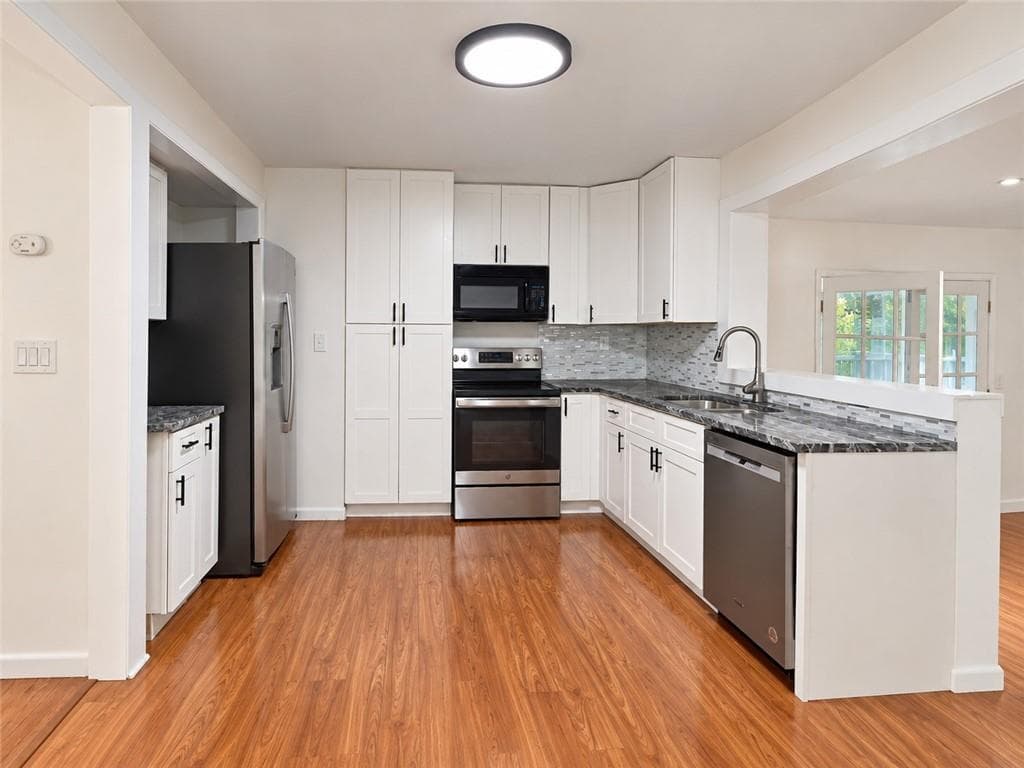 3 bedroom, 3 bathroom, 1,616 sq ft single family residence for rent at 2579 Bonnybrook Drive, Atlanta, GA 30311 for $1,795 a month — photo 8