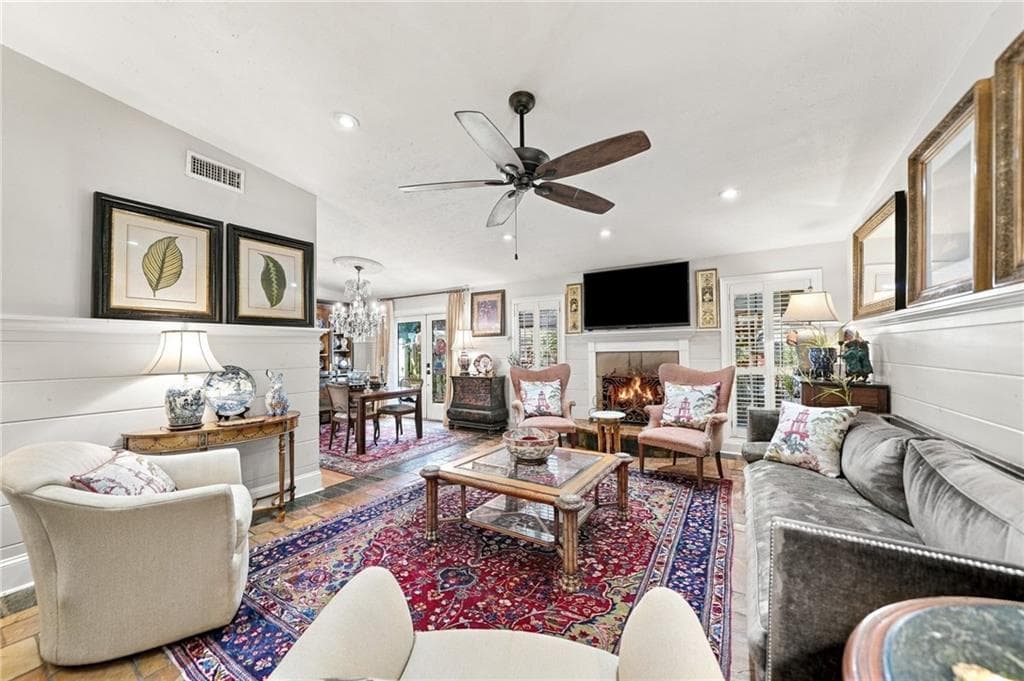 3 bedroom, 2 bathroom, 1,820 sq ft single family residence for sale at 400 N Kimberly Court, Roswell, GA 30076 — photo 5