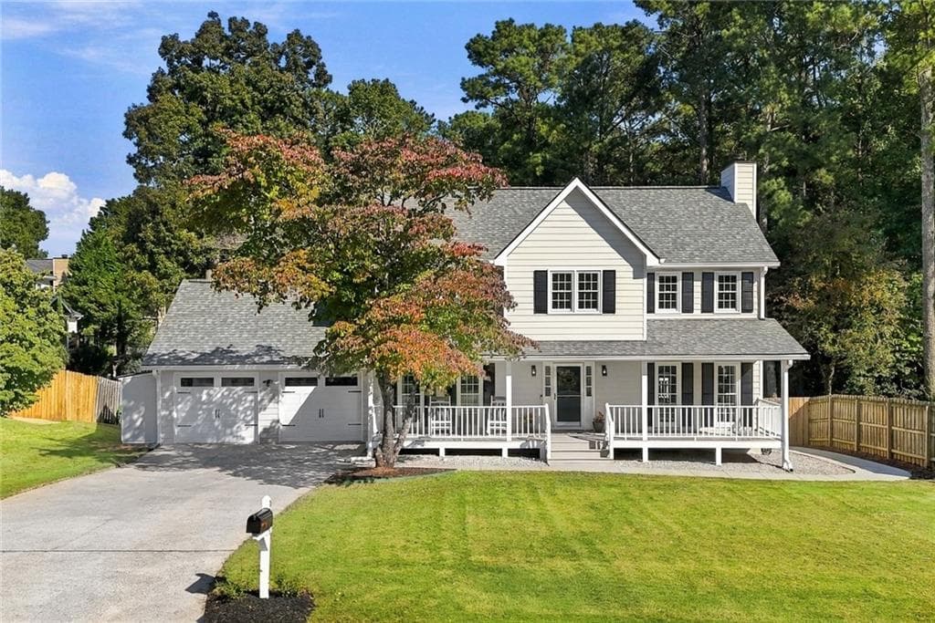 4 bedroom, 3 bathroom, 2,090 sq ft single family residence for sale at 9255 Brumbelow Crossing Way, Alpharetta, GA 30022 — photo 2