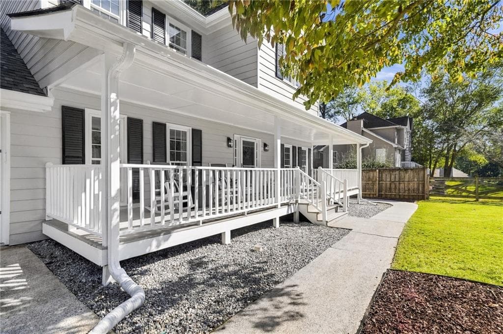 4 bedroom, 3 bathroom, 2,090 sq ft single family residence for sale at 9255 Brumbelow Crossing Way, Alpharetta, GA 30022 — photo 3