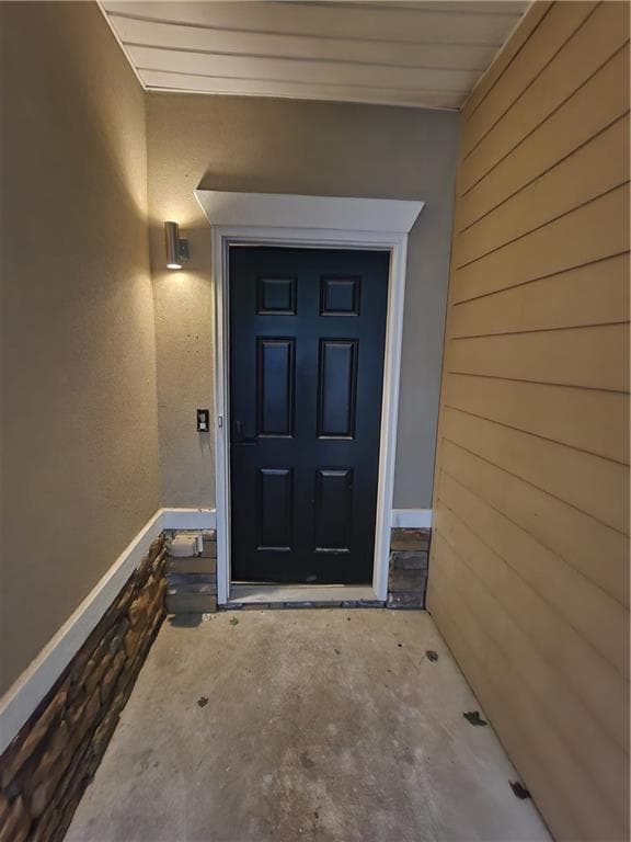 3 bedroom, 3 bathroom, 1,470 sq ft townhouse for sale at 7432 Battlecreek Lane, Jonesboro, GA 30236