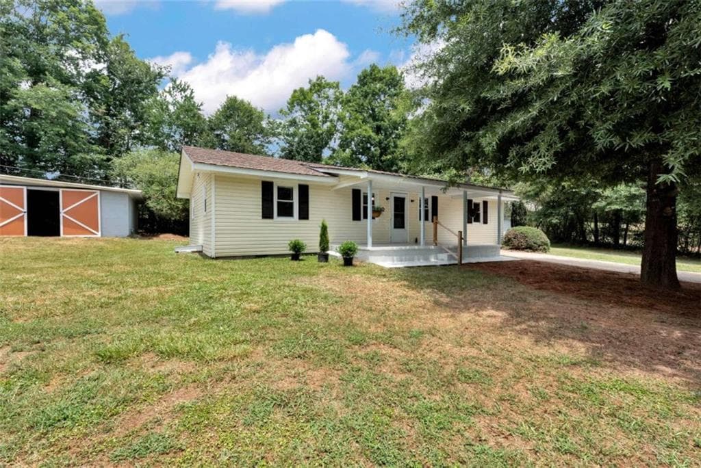 3 bedroom, 2 bathroom, 1,748 sq ft single family residence for sale at 8358 Highway 254, Cleveland, GA 30528 — photo 1 of 56