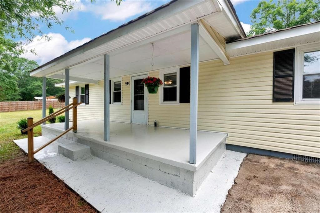 3 bedroom, 2 bathroom, 1,748 sq ft single family residence for sale at 8358 Highway 254, Cleveland, GA 30528 — photo 3
