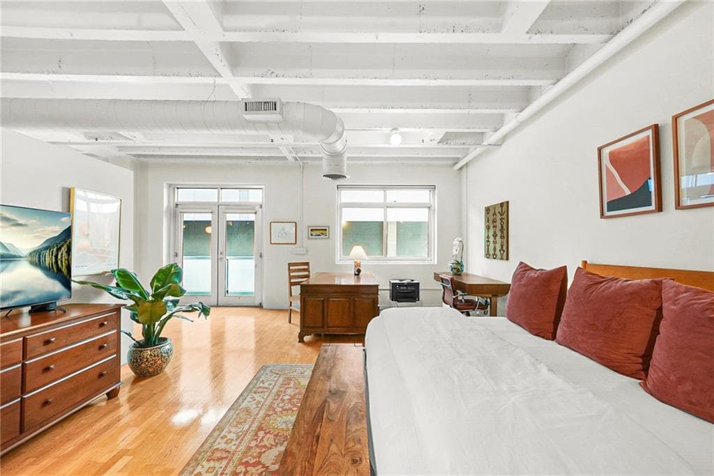 1 bedroom, 1 bathroom, 1,195 sq ft condominium for sale at 805 Peachtree Street 107, Atlanta, GA 30308 — photo 8