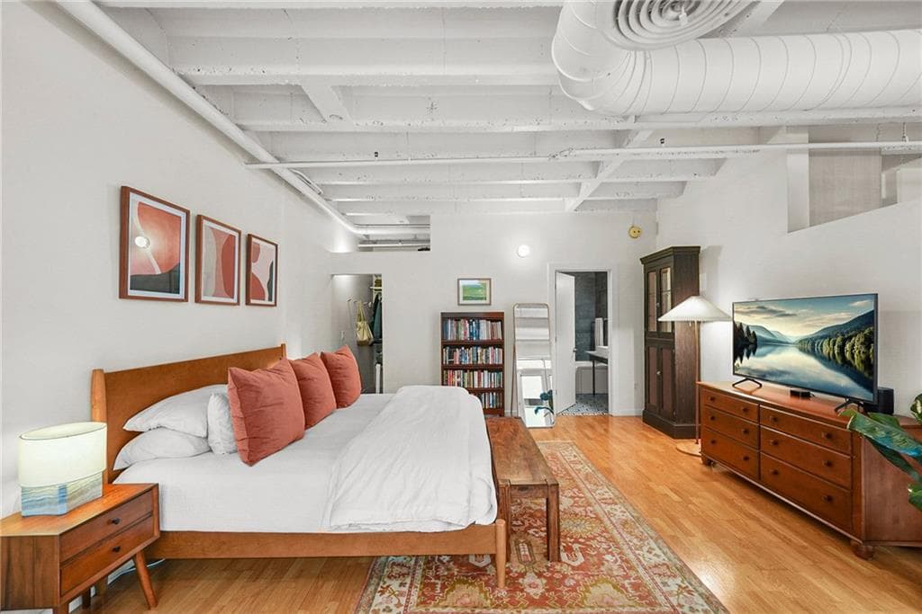 1 bedroom, 1 bathroom, 1,195 sq ft condominium for sale at 805 Peachtree Street 107, Atlanta, GA 30308 — photo 9