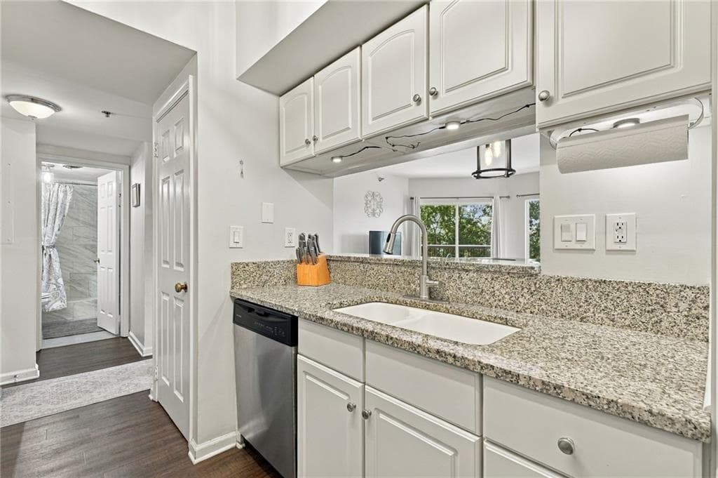1 bedroom, 1 bathroom, 820 sq ft condominium for sale at 1 Biscayne Drive 609, Atlanta, GA 30309 — photo 6