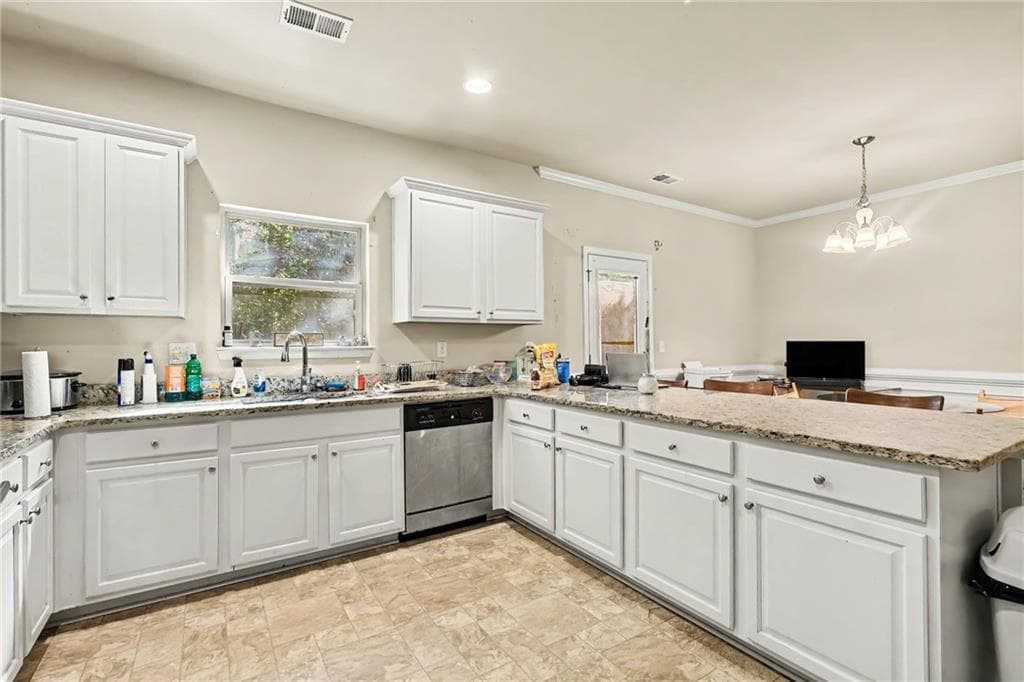4 bedroom, 3 bathroom, 2,378 sq ft single family residence for sale at 12351 Styron Drive, Hampton, GA 30228 — photo 4