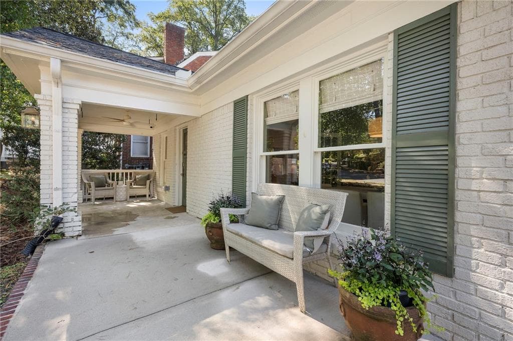 3 bedroom, 2 bathroom, 1,420 sq ft single family residence under contract at 675 Amsterdam Avenue, Atlanta, GA 30306 — photo 3