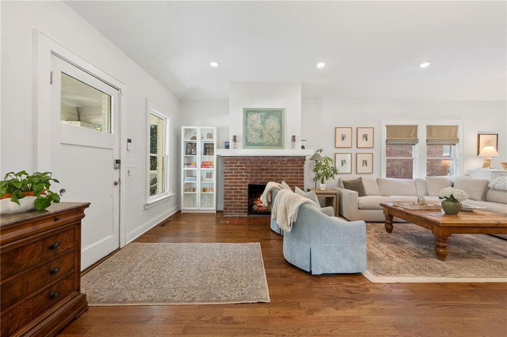 3 bedroom, 2 bathroom, 1,420 sq ft single family residence under contract at 675 Amsterdam Avenue, Atlanta, GA 30306 — photo 6