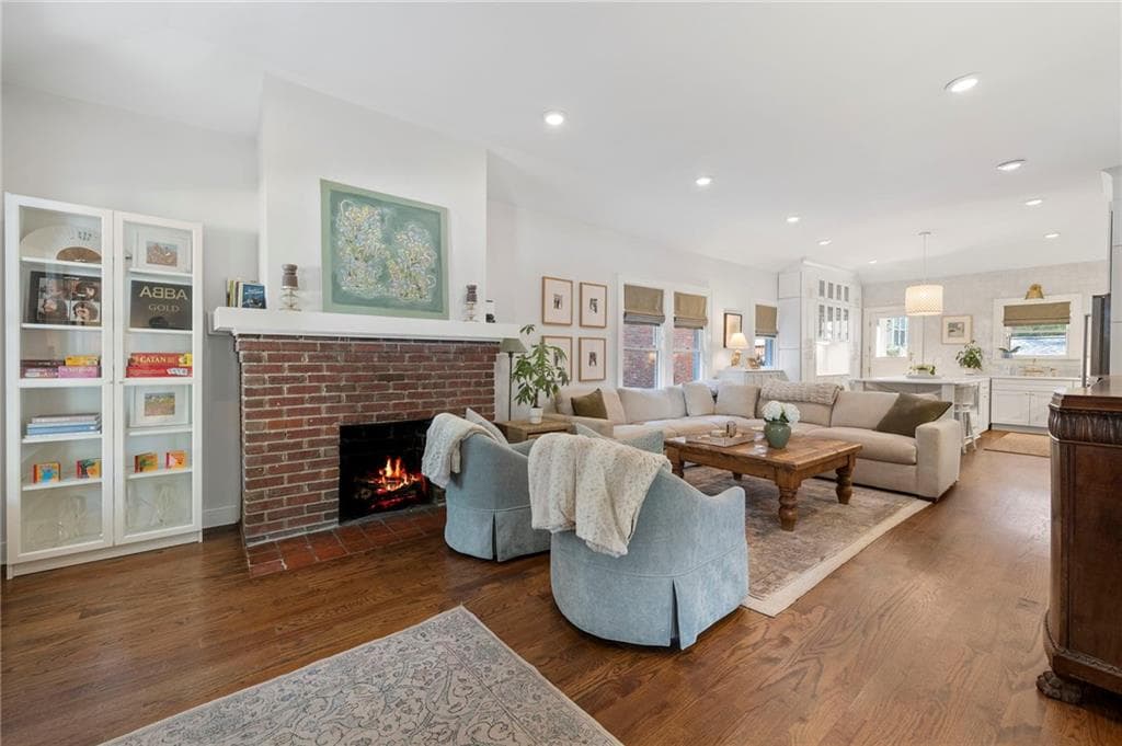 3 bedroom, 2 bathroom, 1,420 sq ft single family residence under contract at 675 Amsterdam Avenue, Atlanta, GA 30306 — photo 5