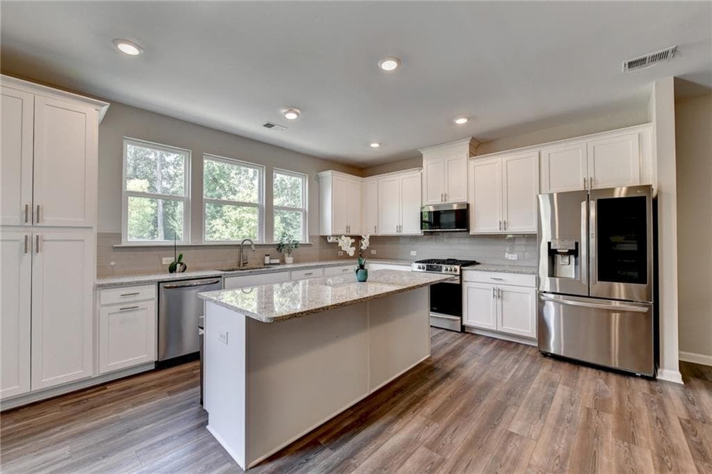 3 bedroom, 3 bathroom, 2,562 sq ft townhouse for rent at 195 Whispering Woods Court, Duluth, GA 30097 for $3,000 a month — photo 8