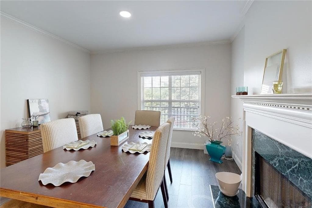 2 bedroom, 3 bathroom, 1,740 sq ft condominium for rent at 3275 Lenox Road 413, Atlanta, GA 30324 for $2,950 a month — photo 4