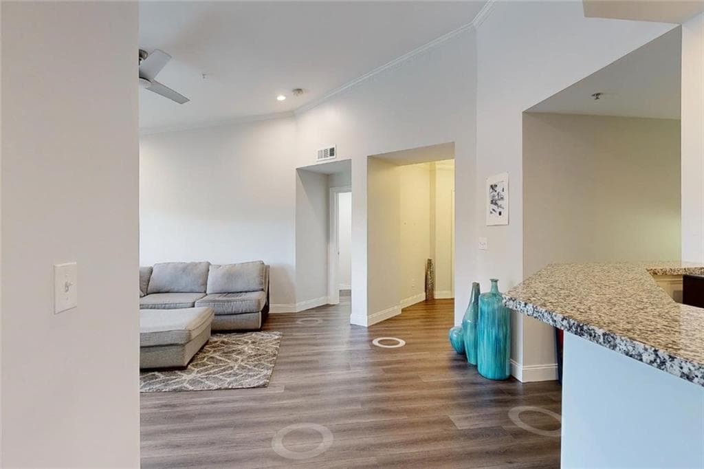 2 bedroom, 3 bathroom, 1,740 sq ft condominium for rent at 3275 Lenox Road 413, Atlanta, GA 30324 for $2,950 a month — photo 10