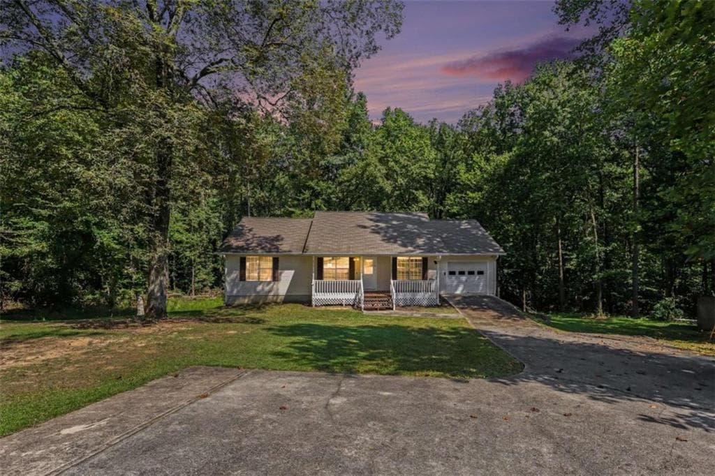 4 bedroom, 3 bathroom, 1,312 sq ft single family residence for sale at 6854 John West Road, Winston, GA 30187 — photo 3