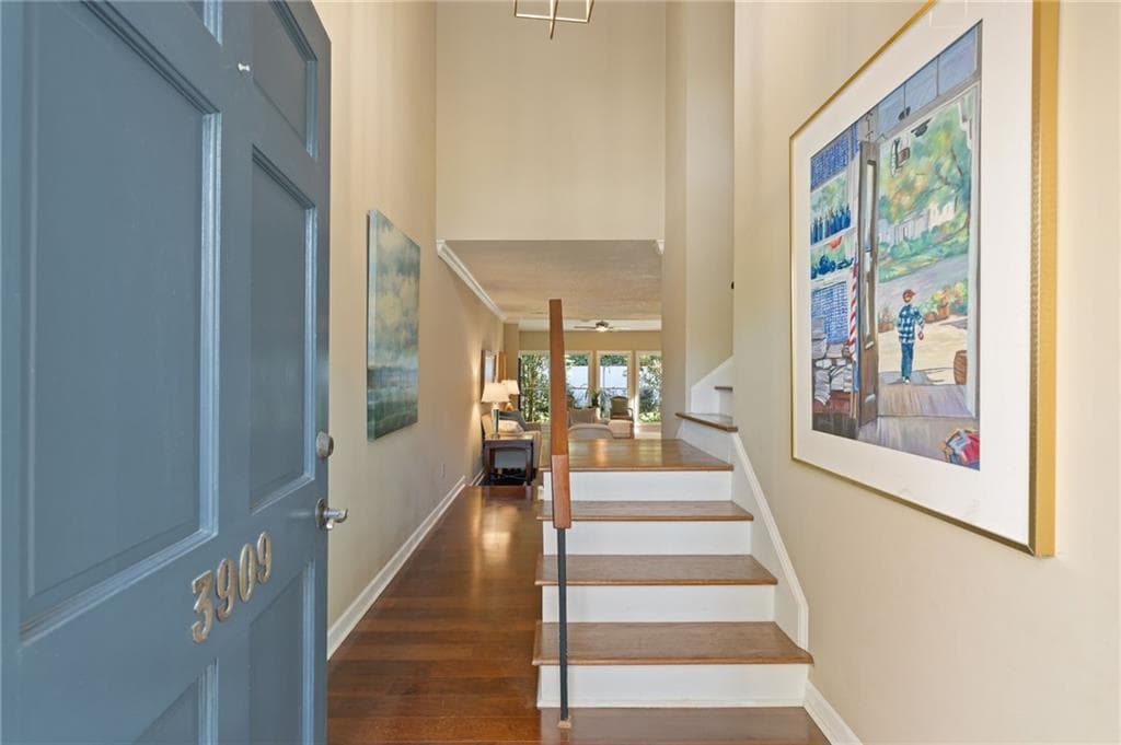 3 bedroom, 3 bathroom, 2,230 sq ft condominium for sale at 3909 Ashford Lake Court, Atlanta, GA 30319 — photo 2